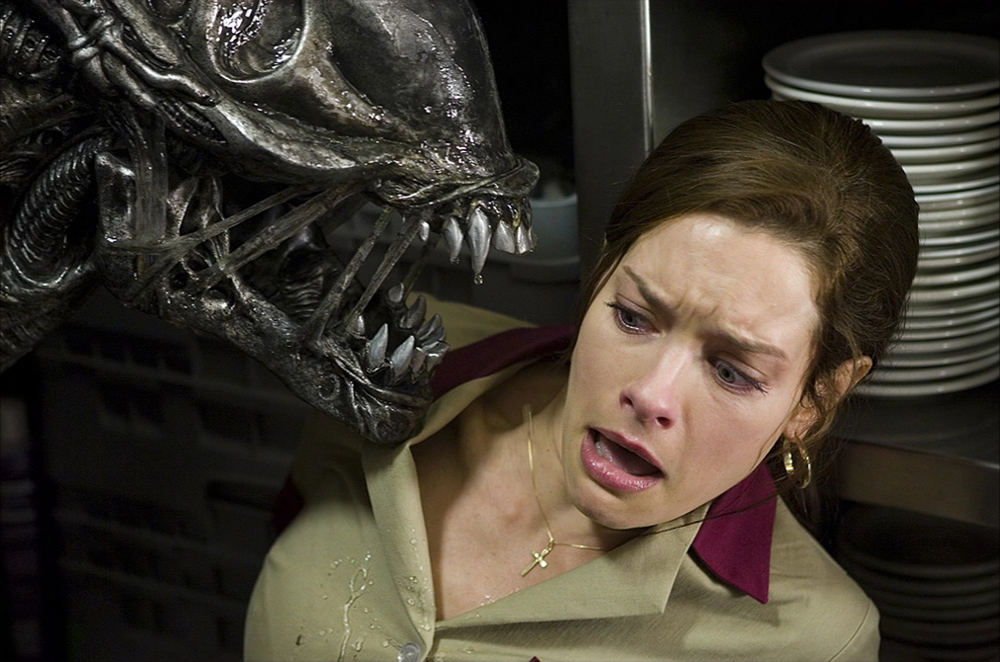 Aliens vs. Predator: Requiem - Official® Trailer [HD] 